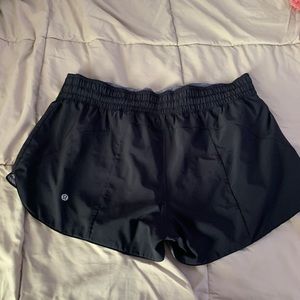 Lululemon choose a side shorts